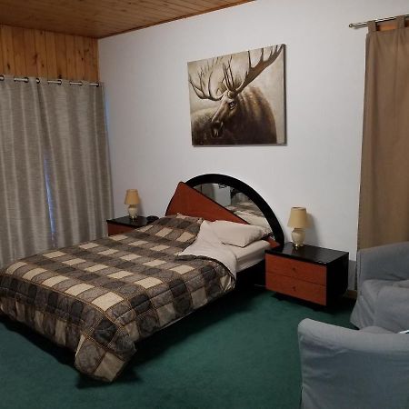 Madawaska All Star Resort מראה חיצוני תמונה